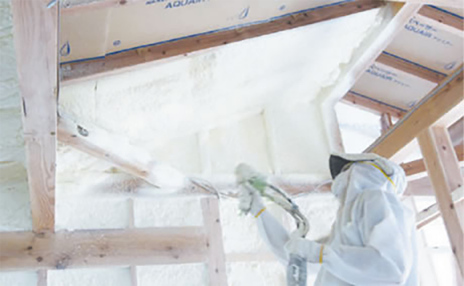 水から生まれた環境にやさしい断熱材