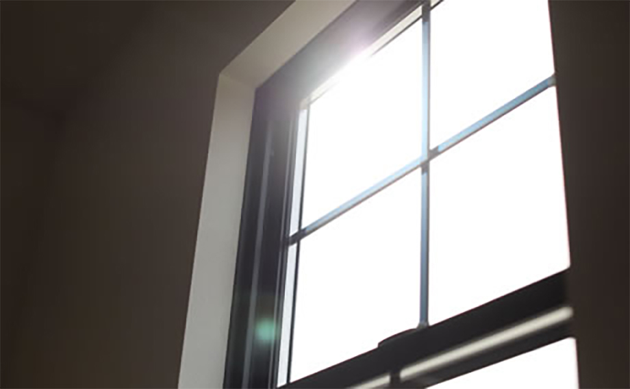 高い断熱性能で、夏涼しく、冬暖かい、高性能樹脂窓