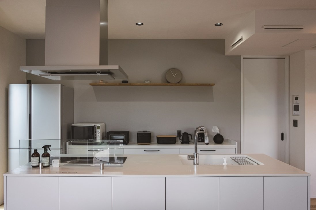 【 螺旋階段と「ただいま！」動線が特徴的な家。】