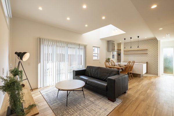 【クールな外観に包まれた、全館空調で快適な空間。】