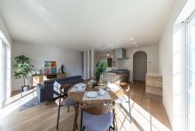 LDKの空間内でも回遊性の高い動線は、ストレスのない生活を叶える