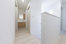 ２階のセカンド洗面は、起床時や就寝時にも家族が渋滞しない便利な洗面◎