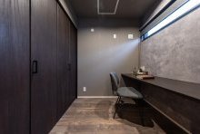 趣味や仕事も集中してできる大人っぽい落ち着いたスタディールーム