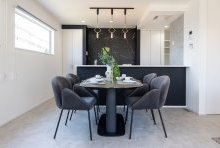 生活感が露出しないようムダを削ぎ落したスタイリッシュなダイニングキッチン