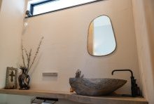 トイレの手洗いは北欧テイストと和モダンがミックスされたジャパンディなスタイル