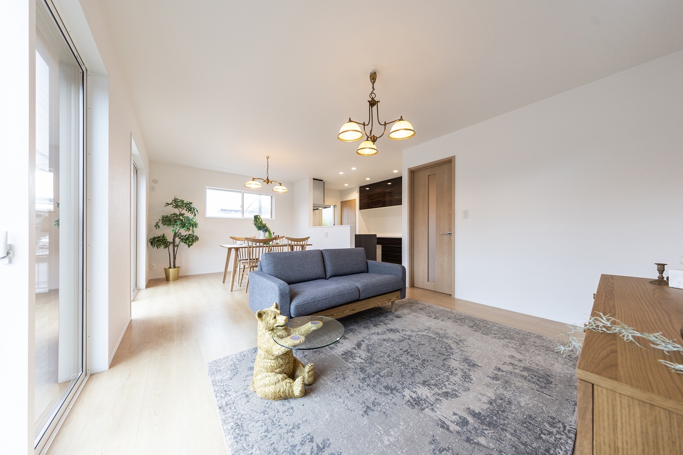 【将来的に1階だけでの暮らし方も叶える1.5階の家】