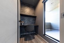 スタディースペースは、家族の団欒とも抜群の距離感が保てる場所