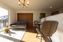 奥の空間を１つの居室として間仕切ればコンパクトなLDKに！