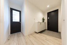 奥行を持ったホールは、お出掛け時も帰宅時もゆとりが生まれます