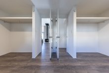 将来的な可変性を考慮した勝手の良いウォールレス仕様のキッズルーム