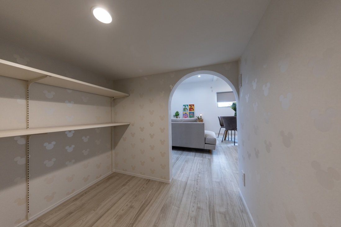 繋がりながらプライベート感も味わえるプラスαのスペース