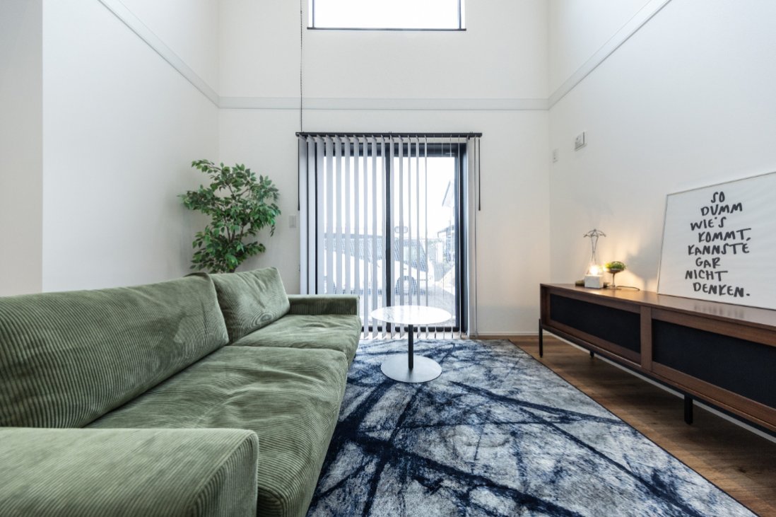 【家事ラク2WAY動線と開放感を叶えた吹き抜けの家】