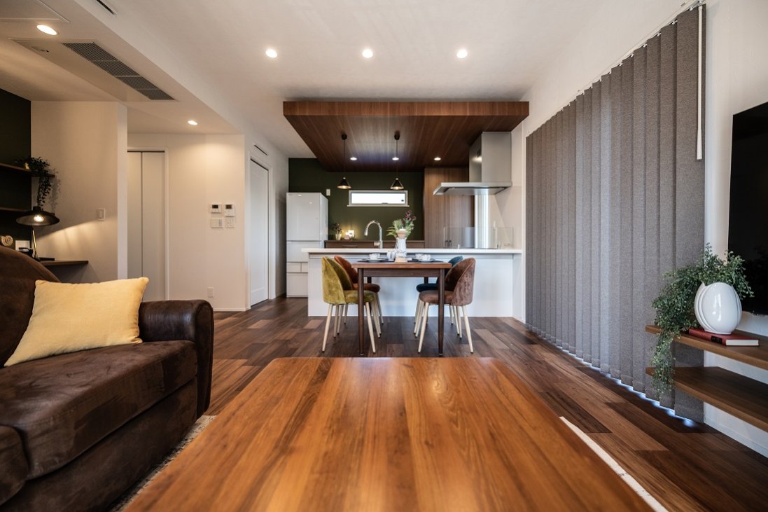 【 オリーブドラブがアクセントの品格ある大人な空間 】