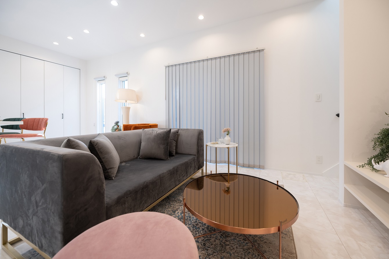 【高級感をプラスしたモダンスタイルの家】