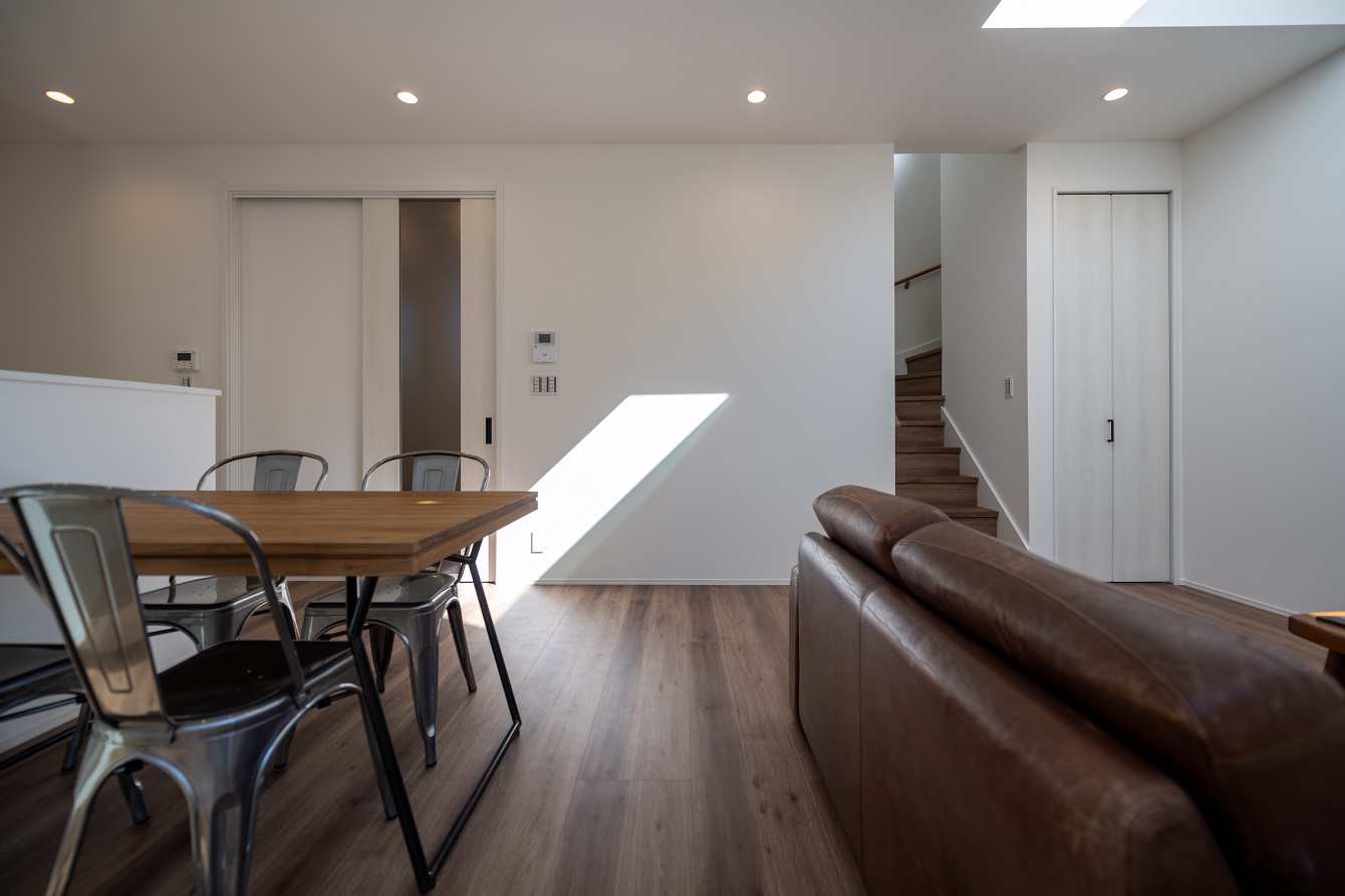 【 高性能をカジュアルに楽しもう！なガレージハウス】