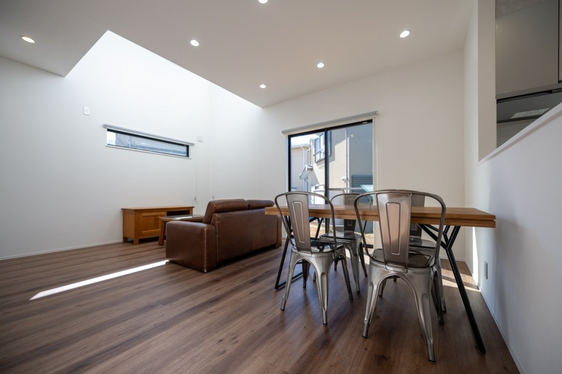 【 高性能をカジュアルに楽しもう！なガレージハウス】