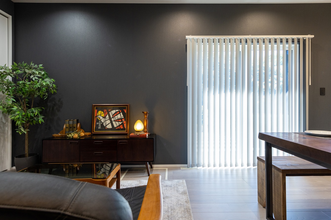 【BLACK WALL INTERIOR DESIGN】