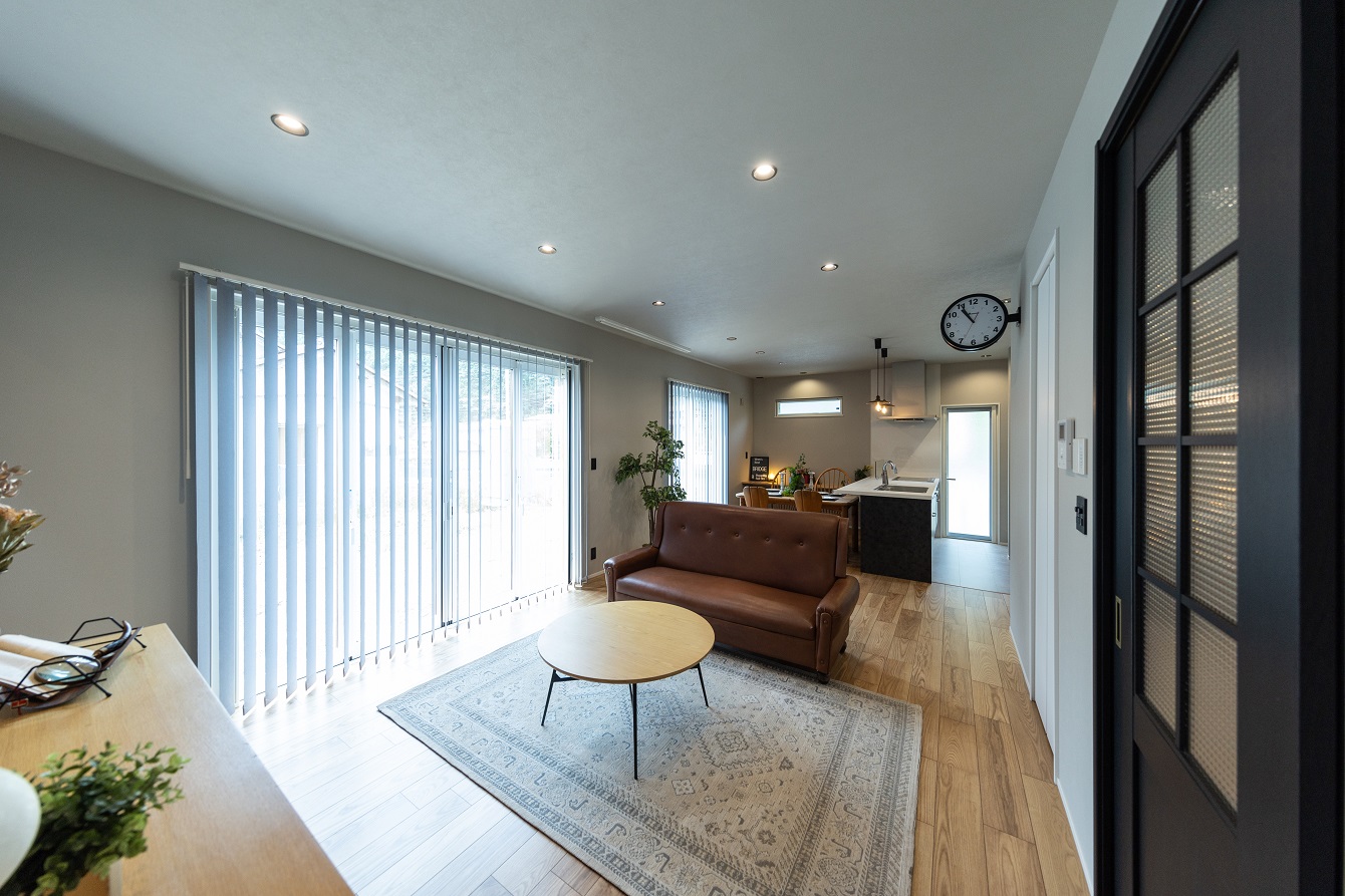 【自然に近い場所で、好きなモノに囲まれた家】