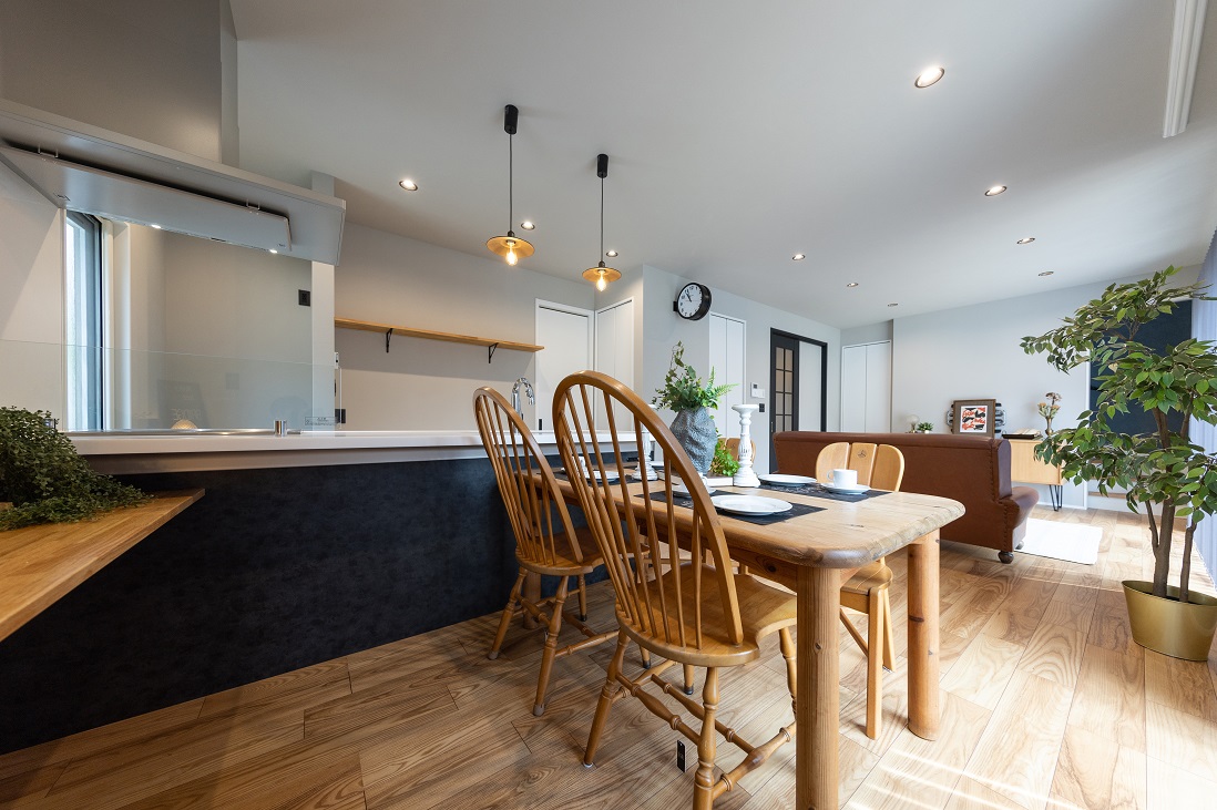 【自然に近い場所で、好きなモノに囲まれた家】