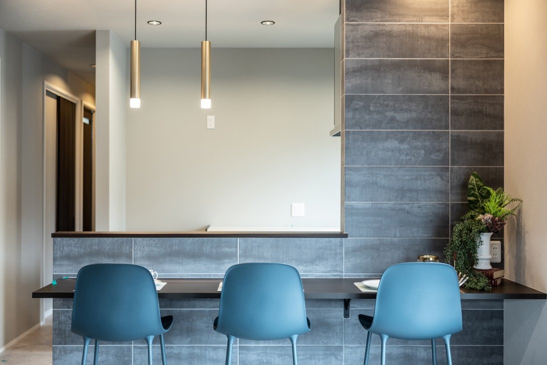 【シックでモダンなコンパクト平屋の家】