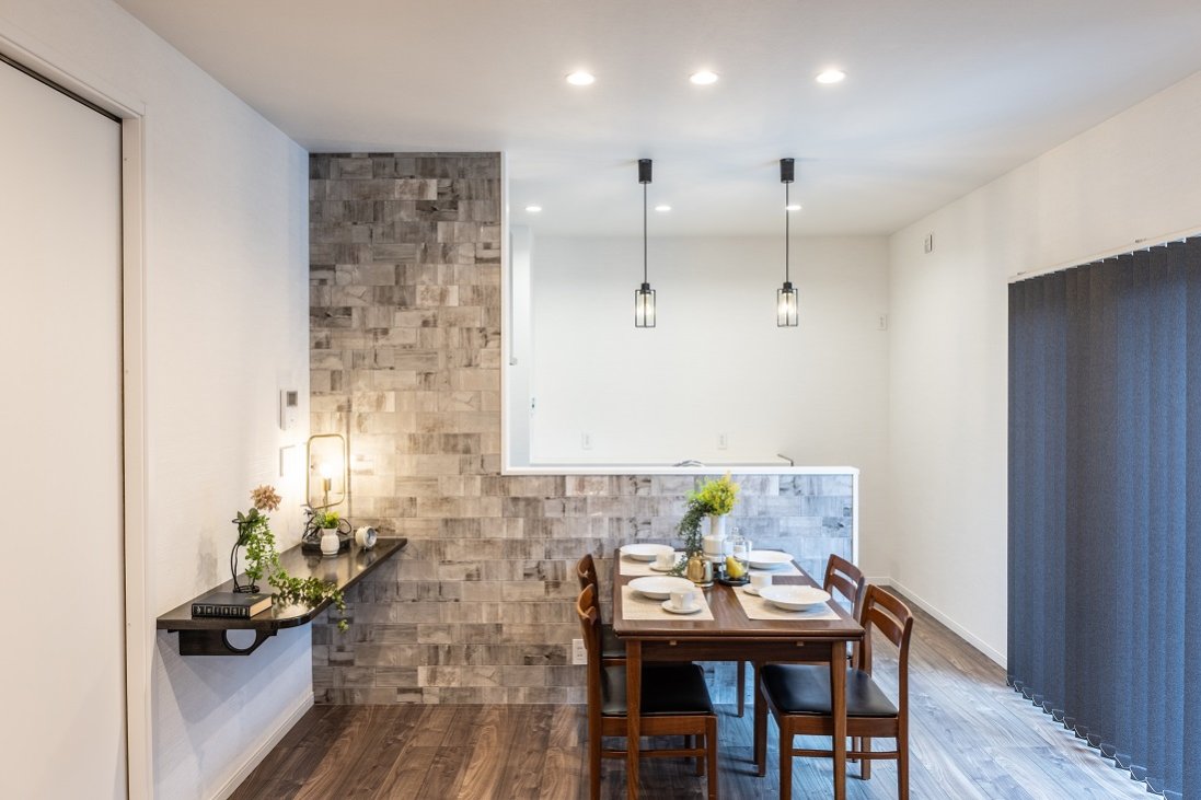 【内装にこだわったミッドセンチュリーが映える家】