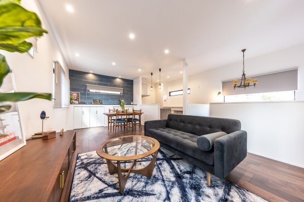 【豊富な収納スペースが魅力の4LDKのお家】