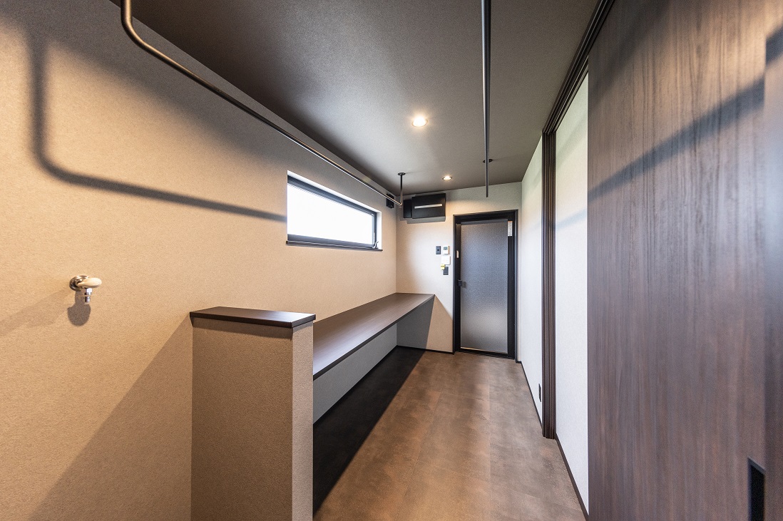  広々スペースを確保したランドリールームは沢山の洗濯物も一気に片付きます