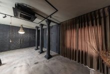 このお宅で最もノスタルジックな雰囲気を醸し出す空間（スタジオ）は圧巻！